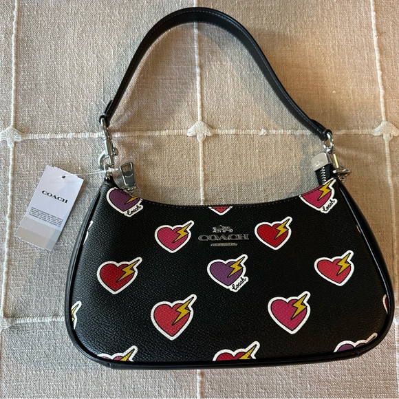 NWT Coach | Teri Shoulder Bag Optional Crossbody With Heart Bolt Print $350 - Picture 2 of 9
